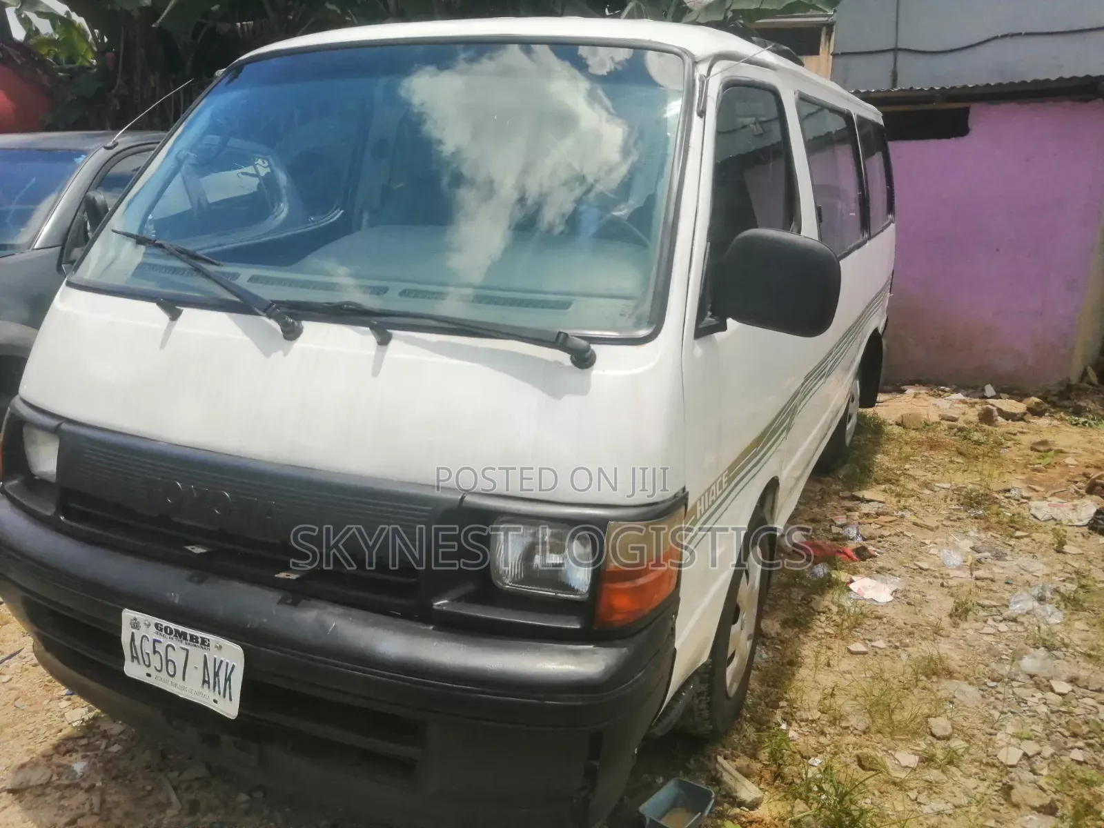 Toyota HiAce 2002 White