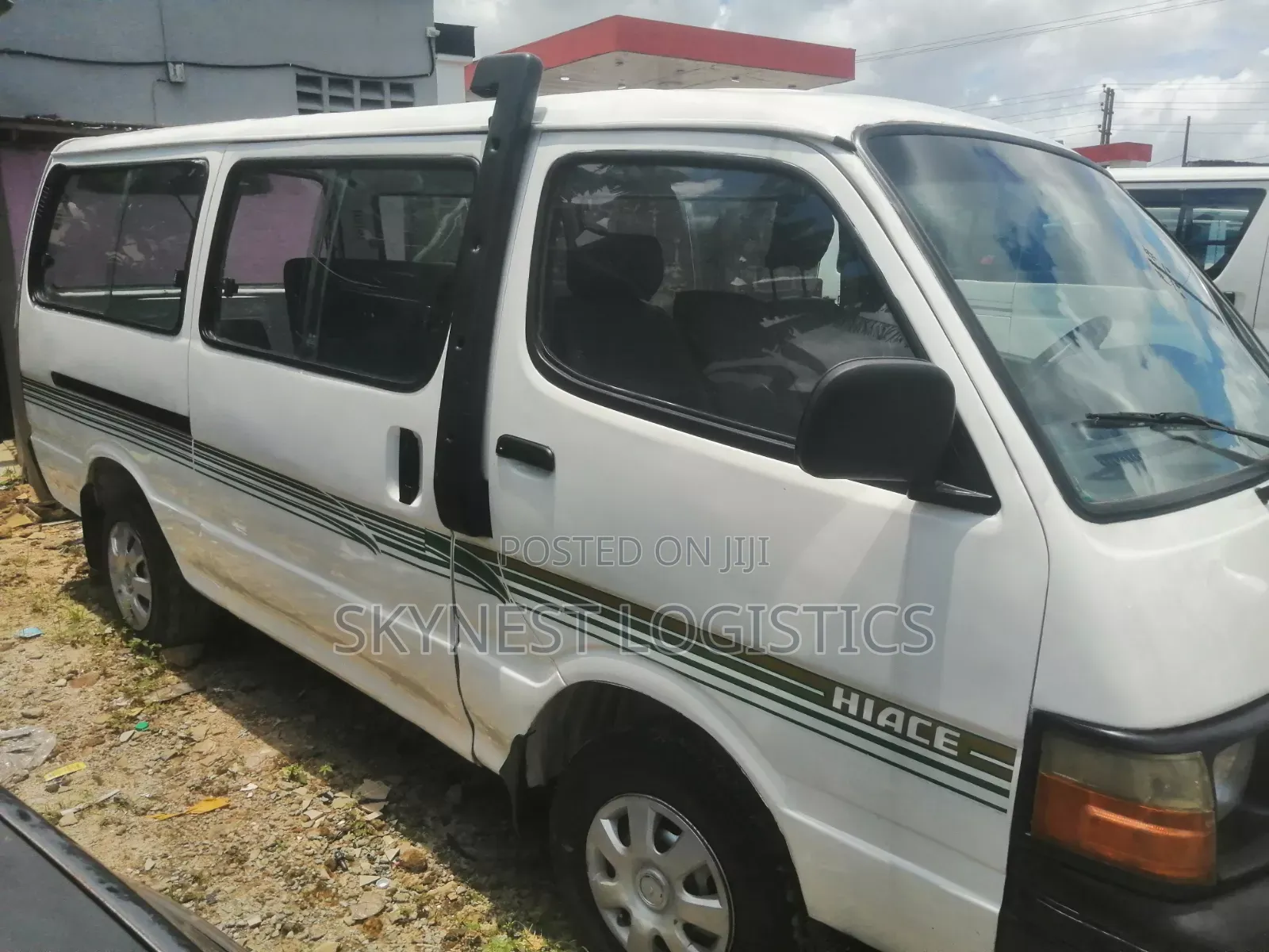 Toyota HiAce 2002 White