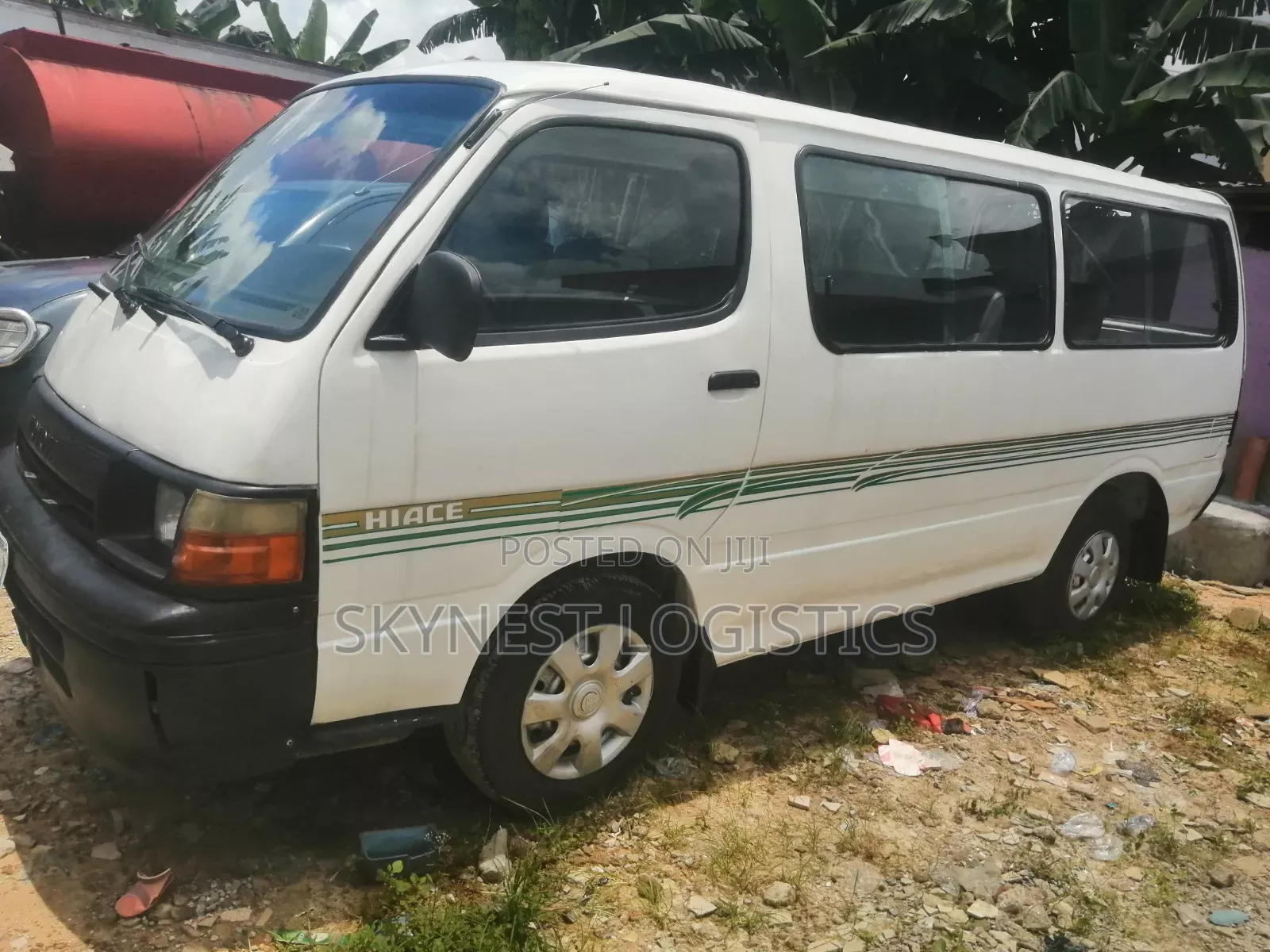 Toyota HiAce 2002 White