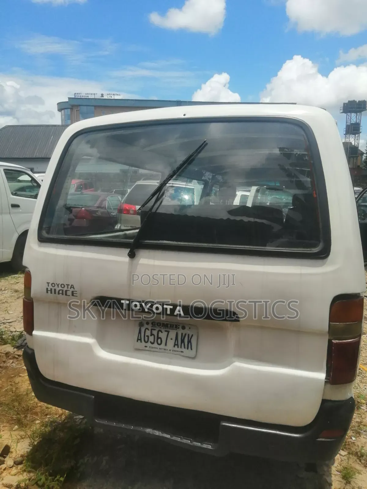 Toyota HiAce 2002 White