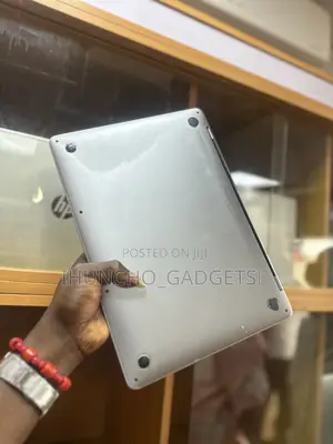 Laptop Apple MacBook Pro 2020 16GB Intel Core i5 SSD 512GB