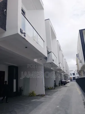 3bdrm Townhouse / Terrace in Ikota Gra for rent