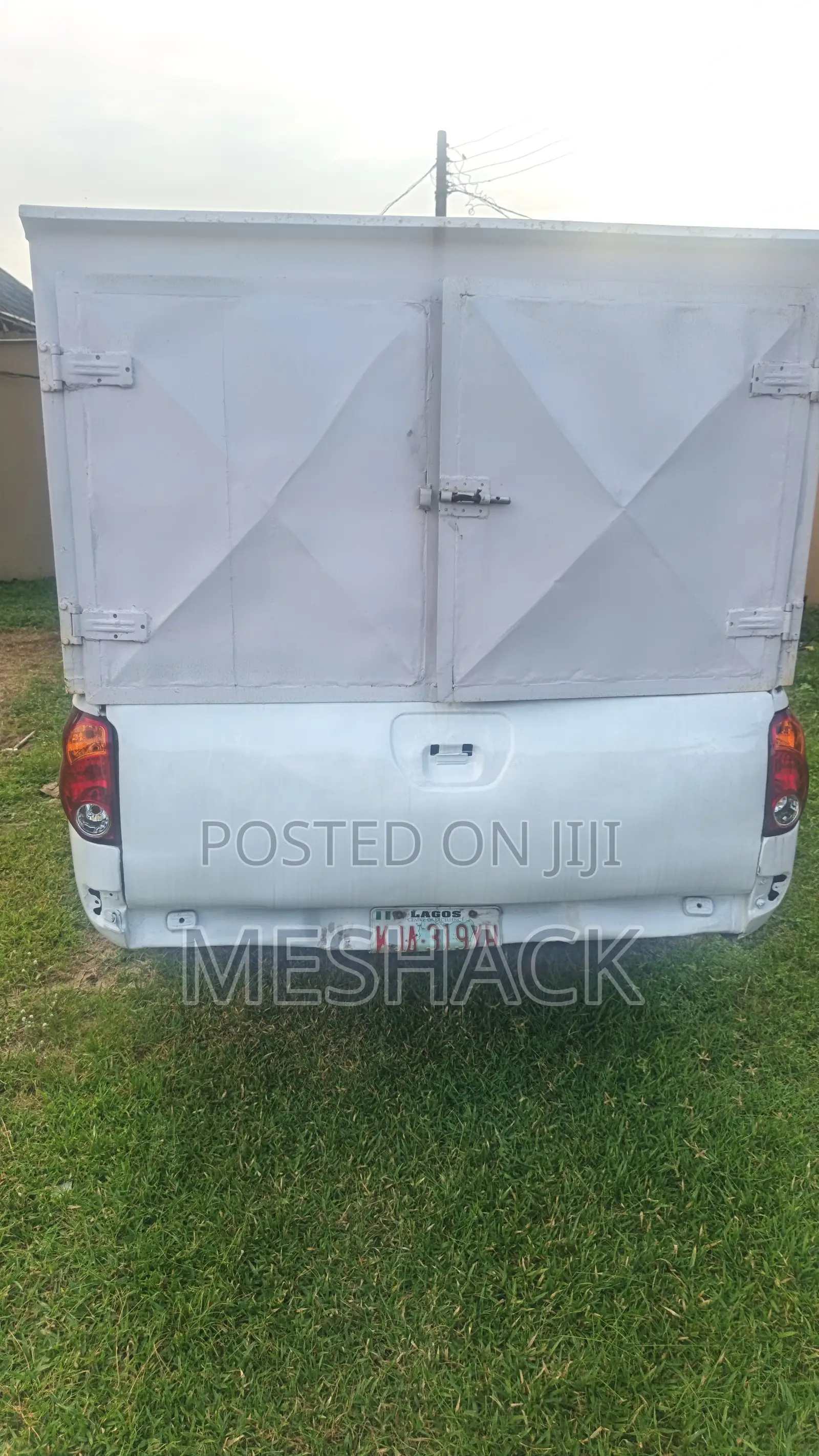 Mitsubishi L200 2012 White