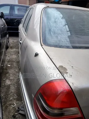 Mercedes-Benz C180 2000 Gold