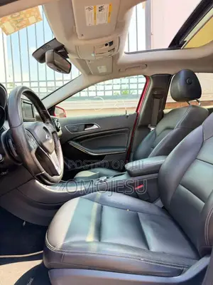 Mercedes-Benz GLA 250 2015 Red