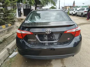Toyota Corolla 2015 Black