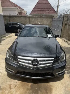 Mercedes-Benz C300 Sport 4Matic Sedan AWD (3.5L 6cyl 7A) 2013 Gray