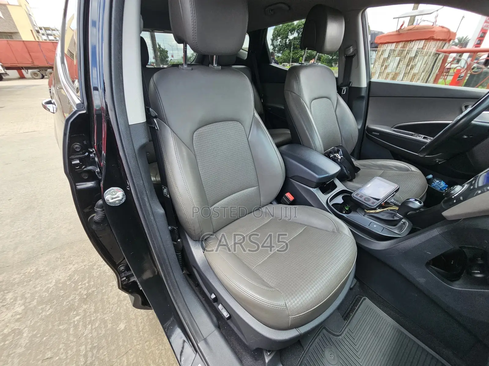 Hyundai Santa Fe 2013 Black