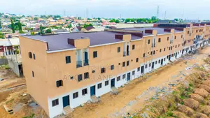2bdrm Maisonette in FHA for sale