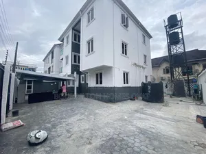 3bdrm Apartment in Osapa London Lekki for rent