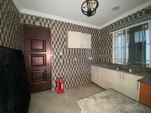 3bdrm Apartment in Osapa London Lekki for rent