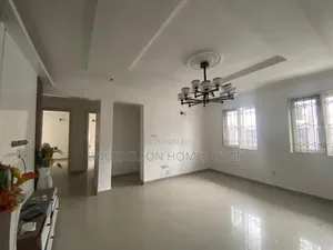 3bdrm Apartment in Osapa London Lekki for rent