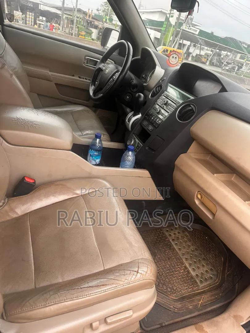 Honda Pilot 2010 Red