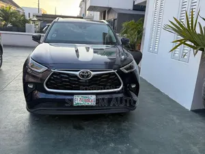 Toyota Highlander 2022 Black