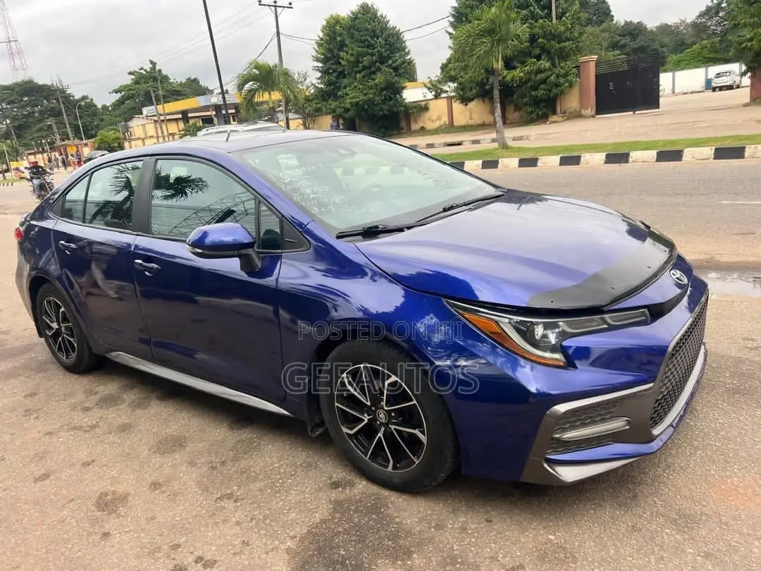 Toyota Corolla XSE 2020 Blue