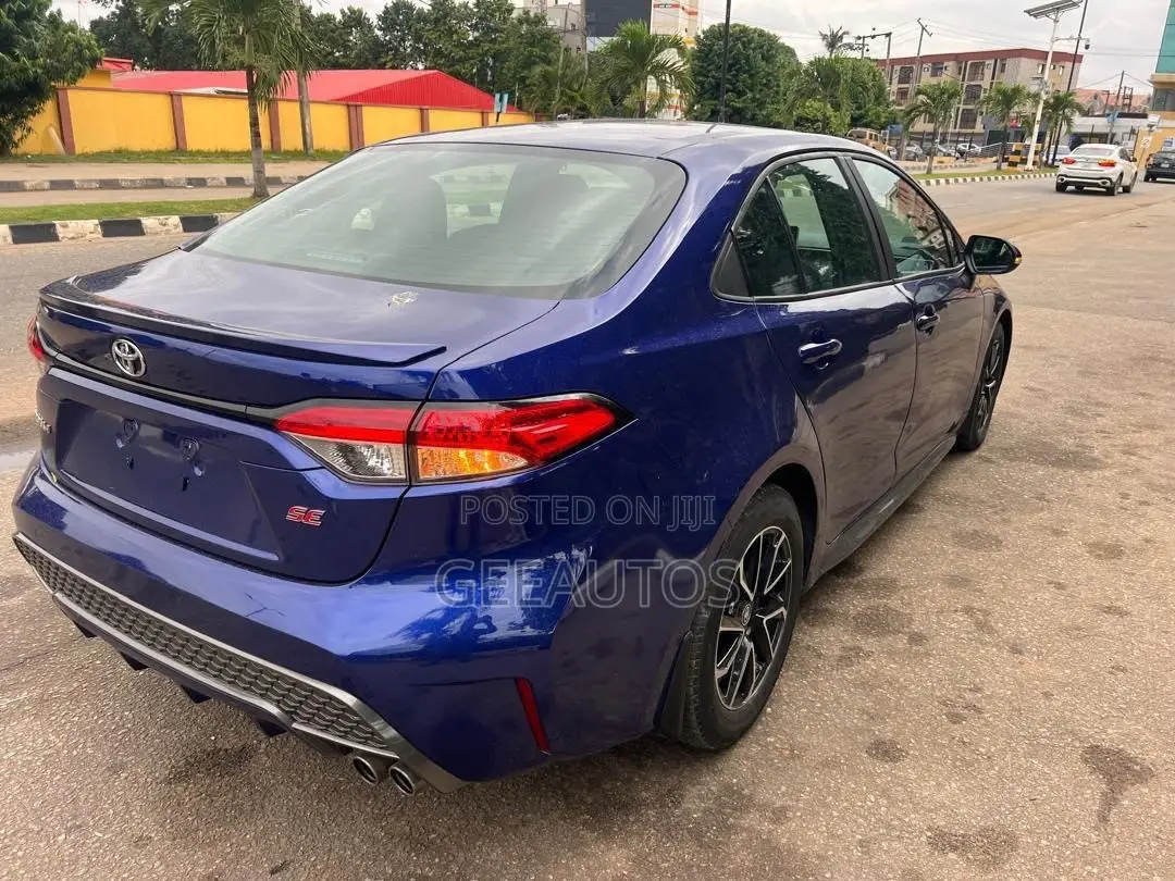 Toyota Corolla XSE 2020 Blue