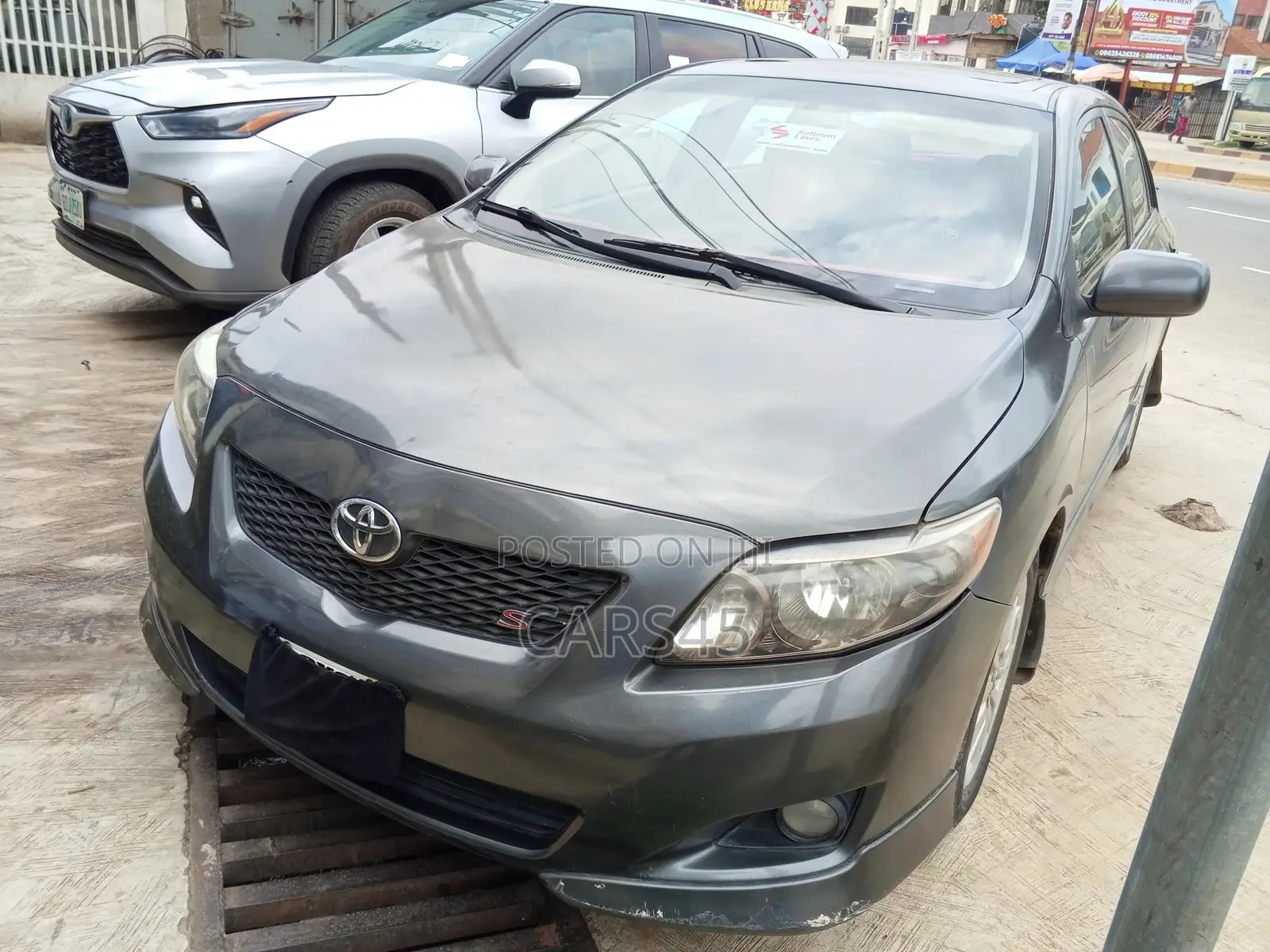 Toyota Corolla 2010 Gray