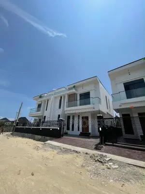 4bdrm Apartment in Ajah for sale