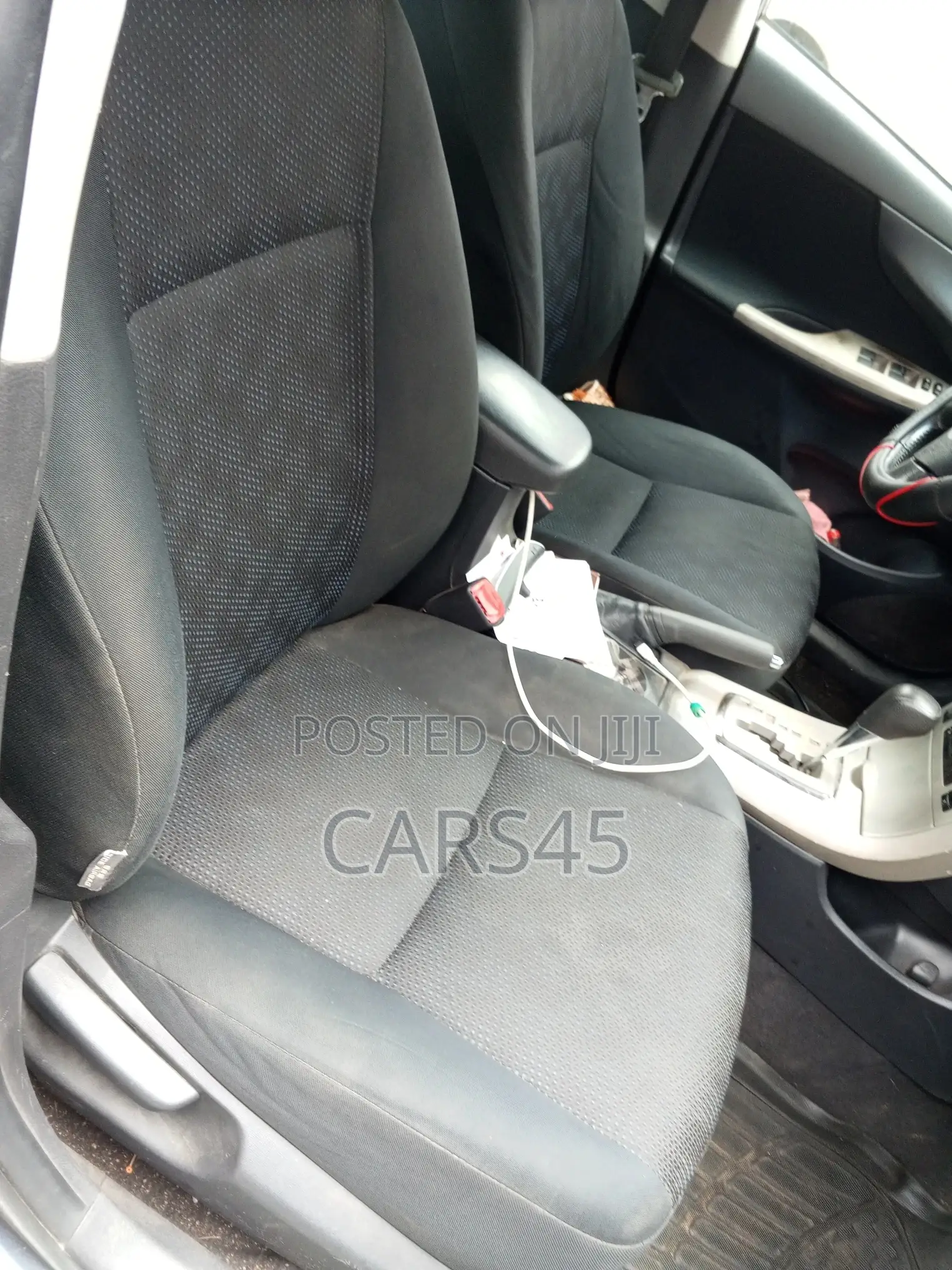 Toyota Corolla 2010 Gray