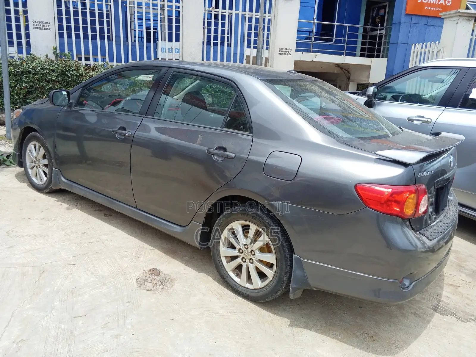 Toyota Corolla 2010 Gray