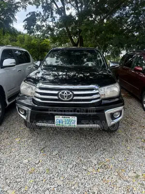 Toyota Hilux 2.0 VVT-i 2011 Black