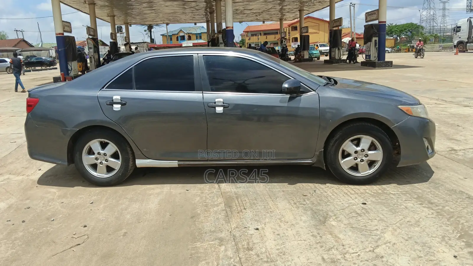 Toyota Camry 2012 Gray