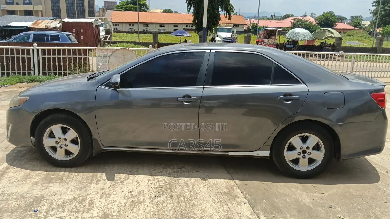 Toyota Camry 2012 Gray