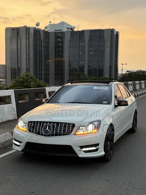 Mercedes-Benz C300 Sport 4Matic Sedan AWD (3.0L 6cyl 7A) 2011 White