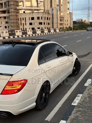 Mercedes-Benz C300 Sport 4Matic Sedan AWD (3.0L 6cyl 7A) 2011 White