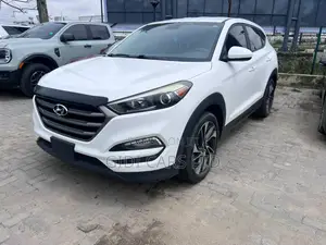 Hyundai Tucson SE AWD 2016 White