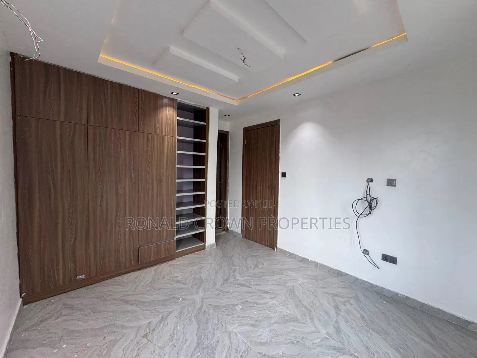 4bdrm Duplex in Ogba for sale