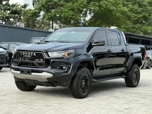 Toyota Hilux 2024 Black