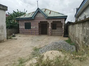 3bdrm Bungalow in Ayobo for sale
