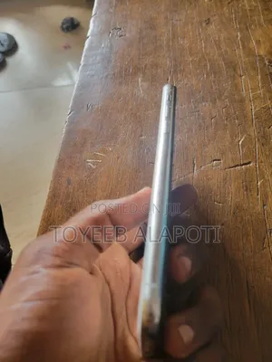 Apple iPhone X 64 GB White