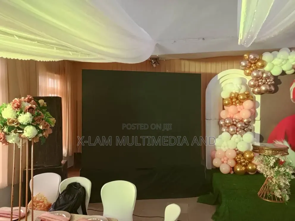 Indoor and Outdoor LED Screen