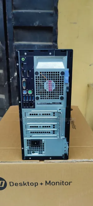 Desktop Computer Dell Optiplex 7050 8GB Intel Core i5 SSD 256GB