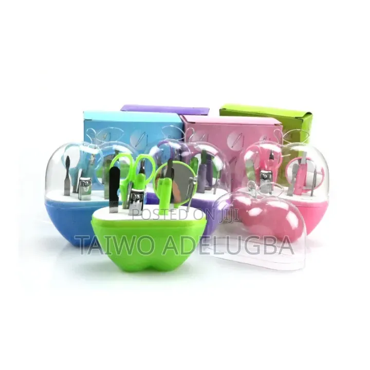 8 PSC Manicure Set
