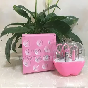 8 PSC Manicure Set