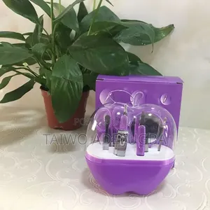 8 PSC Manicure Set