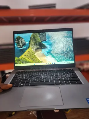 Laptop Dell Latitude 5320 8GB Intel Core i5 SSD 256GB