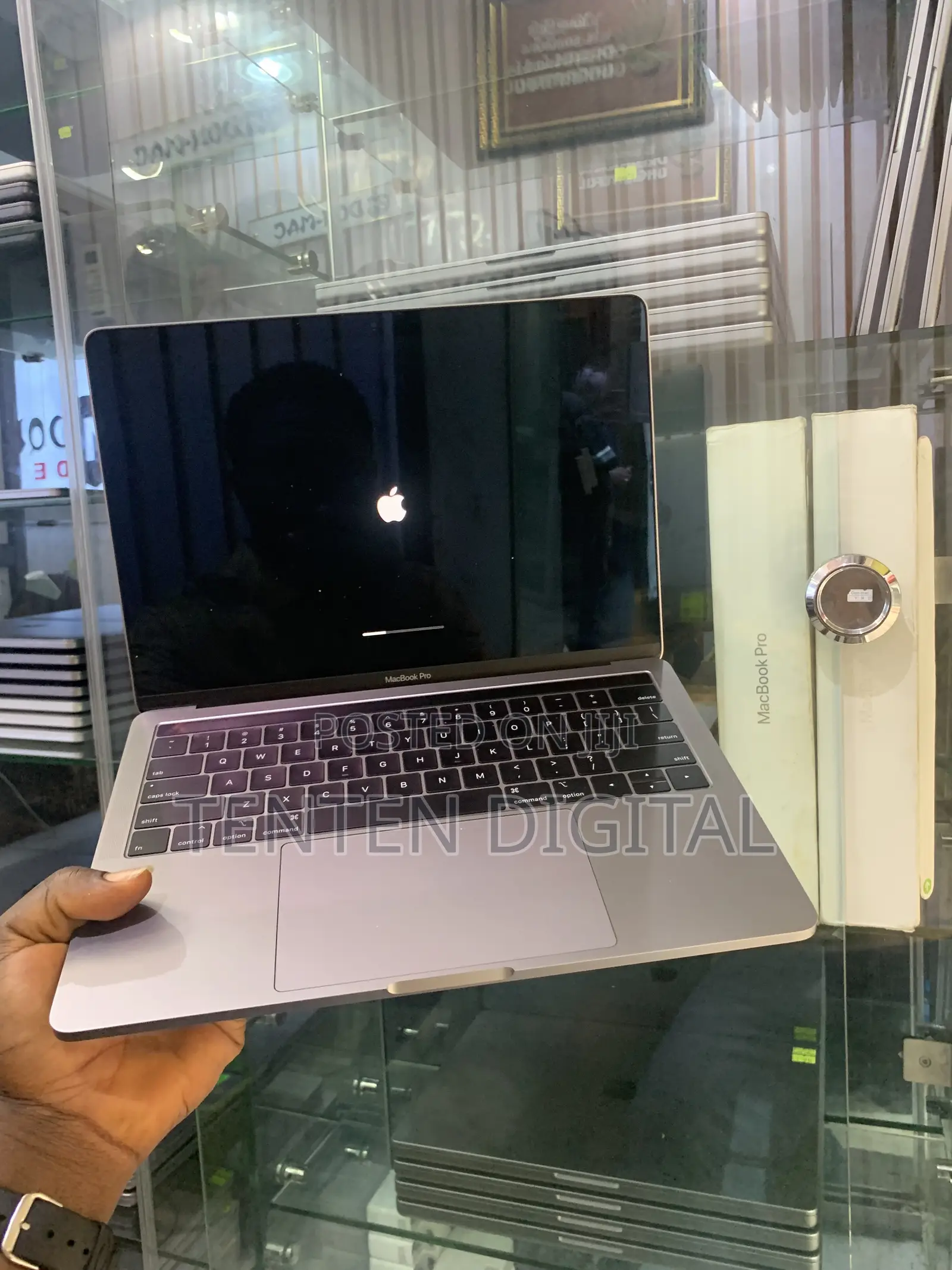 Laptop Apple MacBook Pro 2019 16GB Intel Core i7 SSD 2T