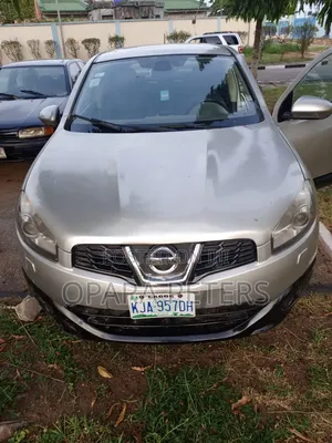 Nissan Qashqai 2015 Gray