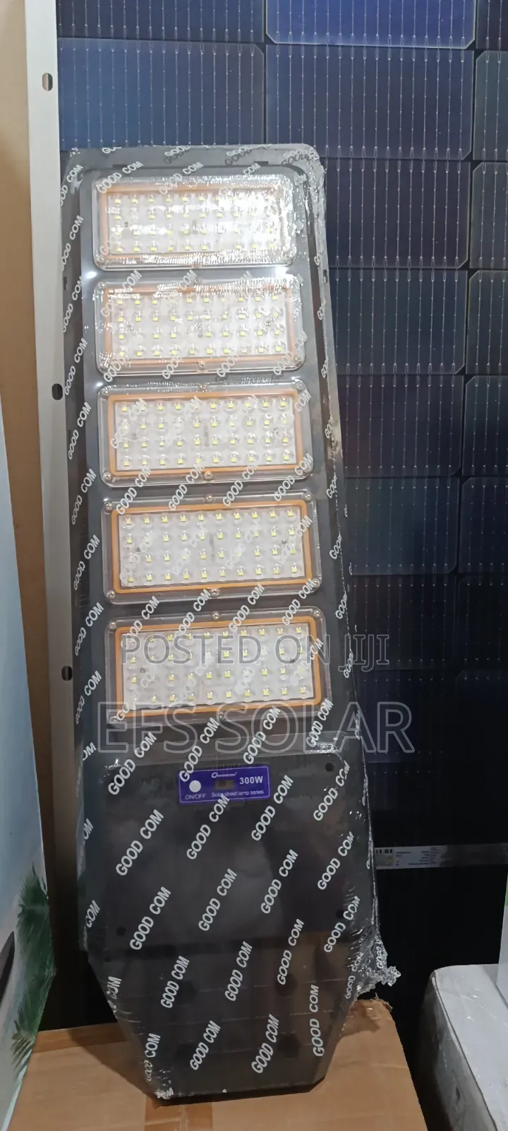 Goodcom 300W Solar Street Light – Remote Control