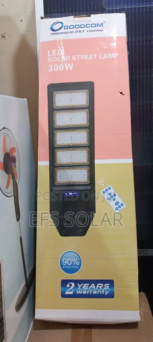 Goodcom 300W Solar Street Light – Remote Control