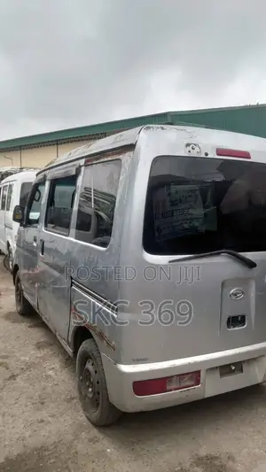 Daihatsu Hijet 2015 Silver