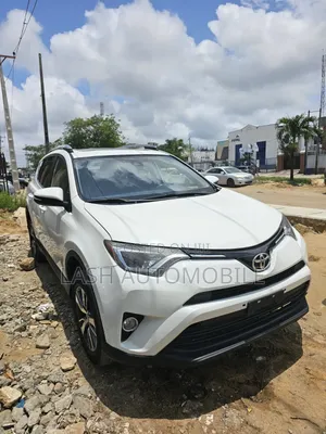 Toyota RAV4 2017 White