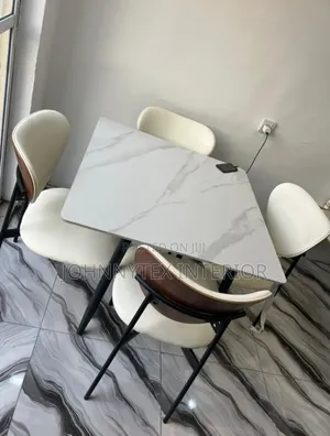 Bar Table With 4 Seaters