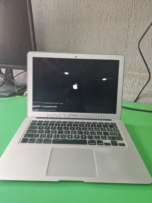 Laptop Apple MacBook Air 2015 8GB Intel Core i7 SSD 128GB