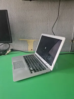 Laptop Apple MacBook Air 2015 8GB Intel Core i7 SSD 128GB