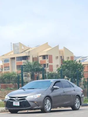 Toyota Camry 2016